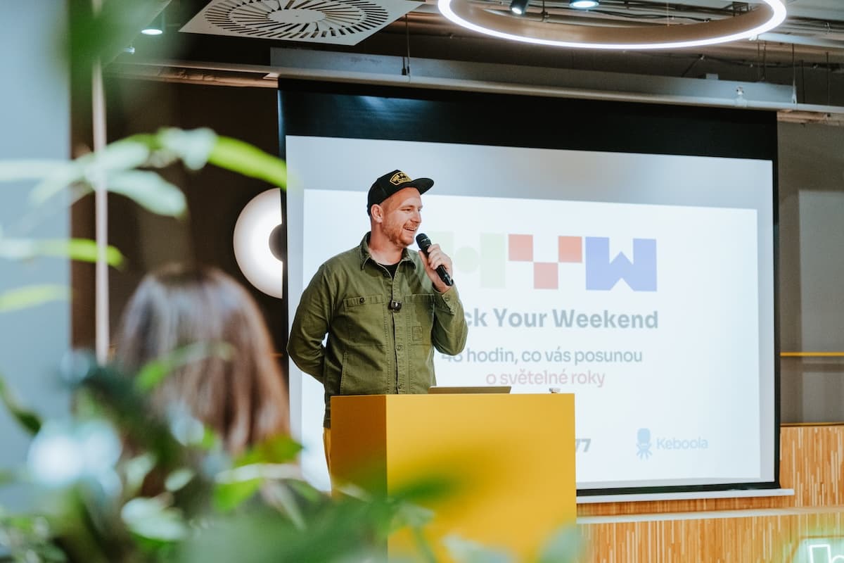 Jindra Fáborský - Hack Your Weekend